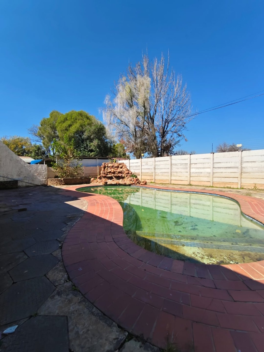 4 Bedroom Property for Sale in Vaalpark Free State